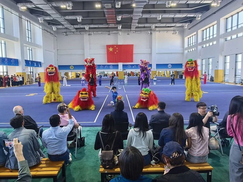 留AG体育平台官网首页